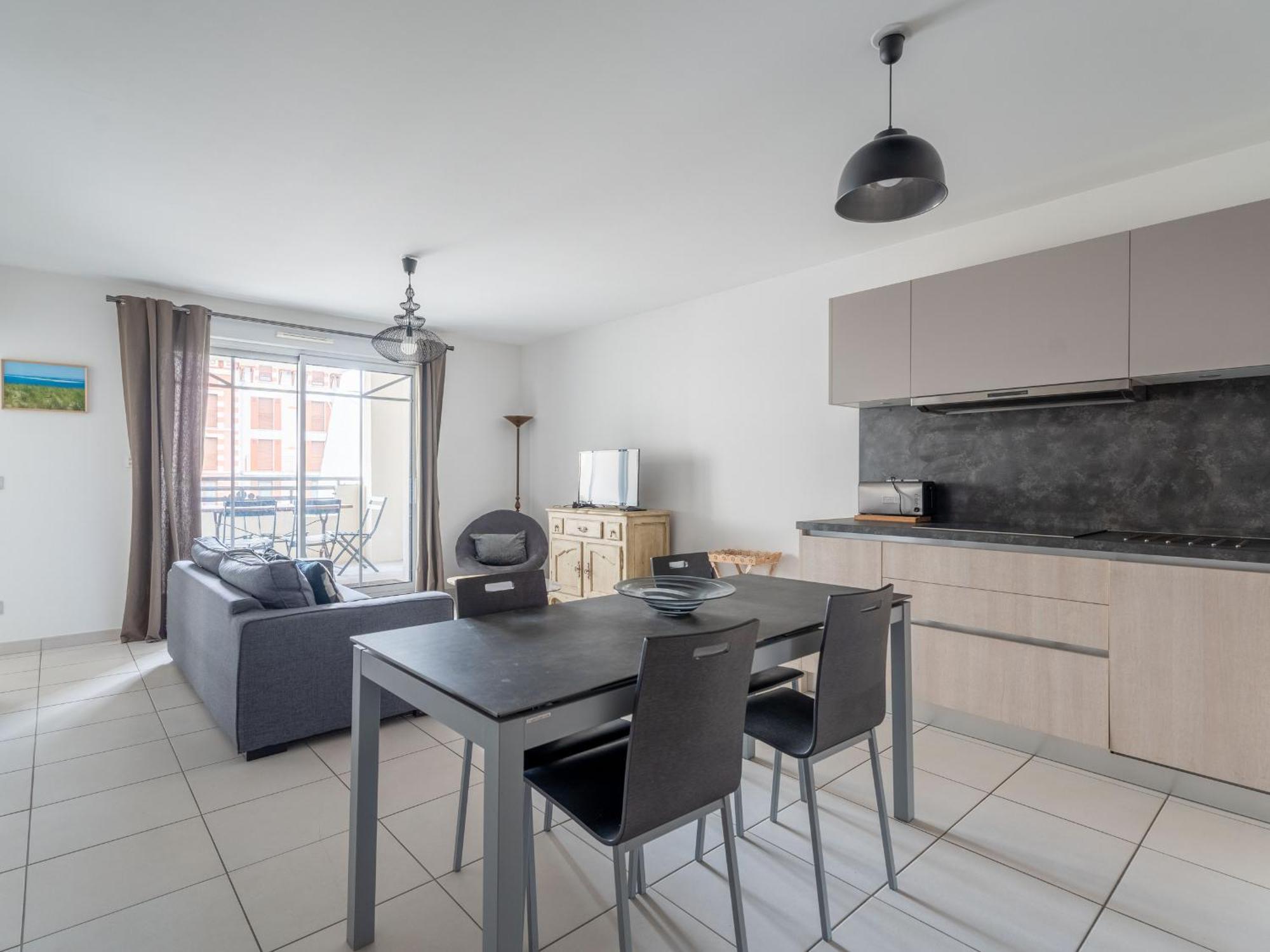 Appartement Central A Arcachon Avec 2 Chambres, Parking Prive Et Proche Plages - Fr-1-319-16 Buitenkant foto